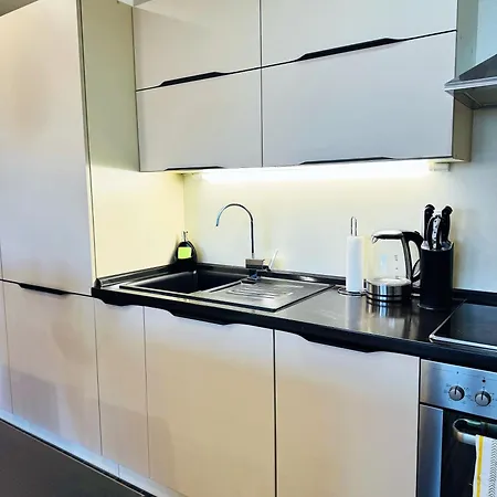 Apartmán Moderny 2-spalnovy Twins White S Balkonom Michalovce