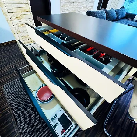 Moderny 2-spalnovy Twins White S Balkonom *