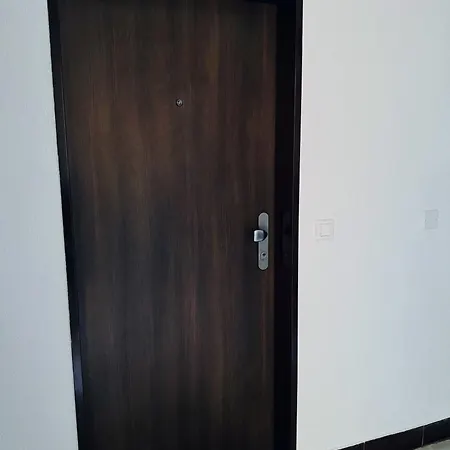 Moderny 2-spalnovy Twins White S Balkonom Apartment *