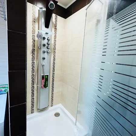 Moderny 2-spalnovy Twins White S Balkonom * Michalovce