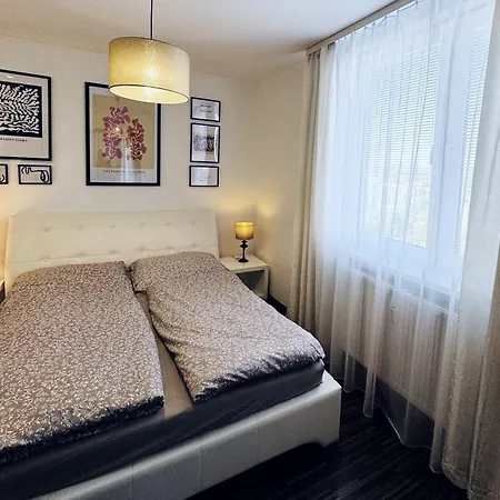 Apartment Moderny 2-spalnovy Twins White S Balkonom