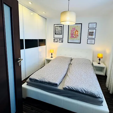 Moderny 2-spalnovy Twins White S Balkonom Michalovce