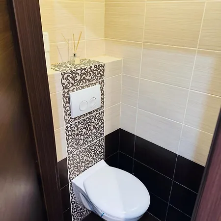 Apartment Moderny 2-spalnovy Twins White S Balkonom Michalovce