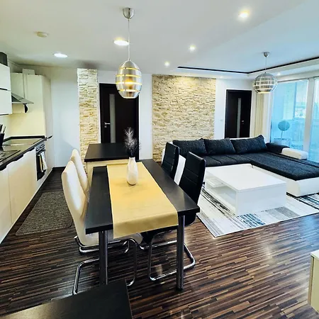 Moderny 2-spalnovy Twins White S Balkonom Michalovce