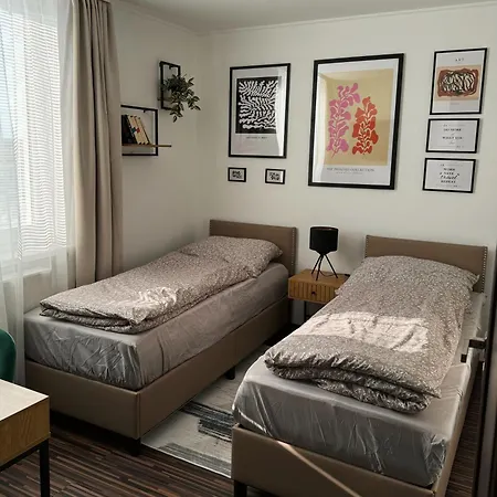 Moderny 2-spalnovy Twins White S Balkonom Apartmán