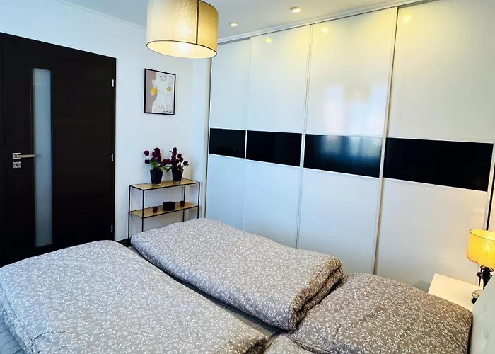 Moderny 2-spalnovy Twins White S Balkonom