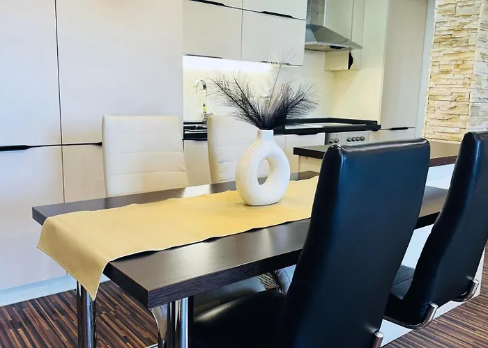 Moderny 2-spalnovy Twins White S Balkonom