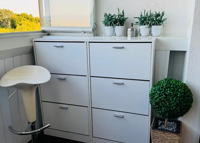 Moderny 2-spalnovy Twins White S Balkonom Michalovce