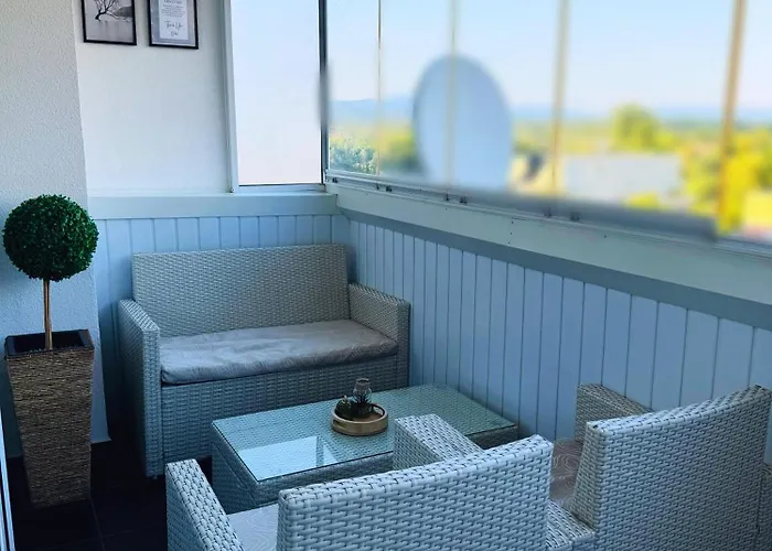 Moderny 2-spalnovy Twins White S Balkonom Lejlighed