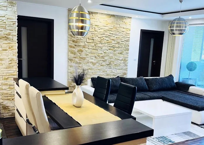 Moderny 2-spalnovy Twins White S Balkonom Lejlighed