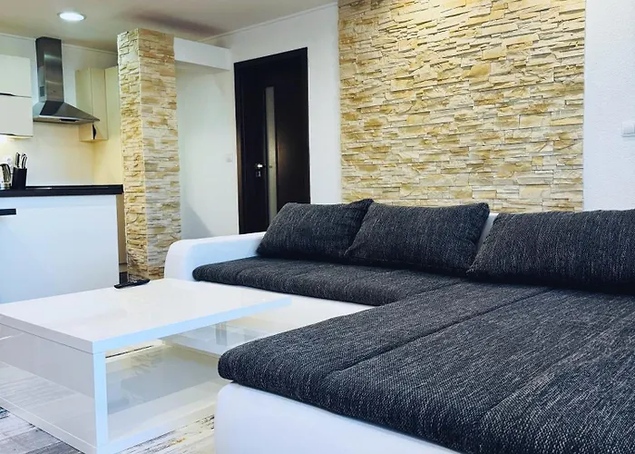 Moderny 2-spalnovy Twins White S Balkonom Michalovce