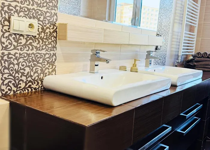 Moderny 2-spalnovy Twins White S Balkonom Lejlighed *